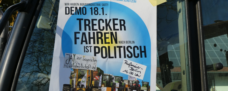 Plakat Trecker fahren ist politisch